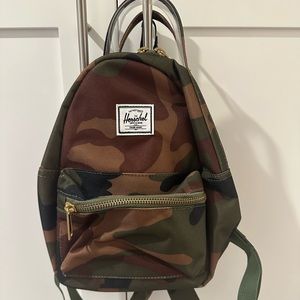 Herschel mini Army backpack